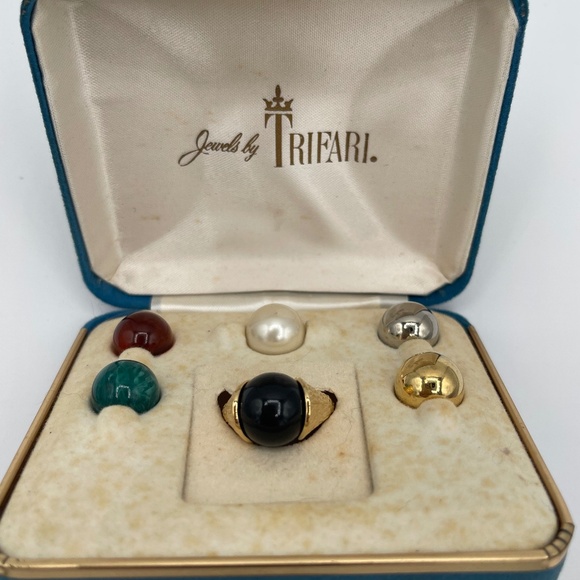 1960s Jewels by Trifari Interchangeable Adjustable Ring in Original Box - Picture 1 of 10